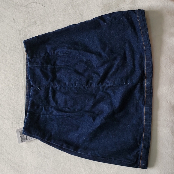 🌼 NWT!! BRANDY MELVILLE DARK WASH DENIM CARA SKIRT SLIT CUTE STURDY - Picture 7 of 8